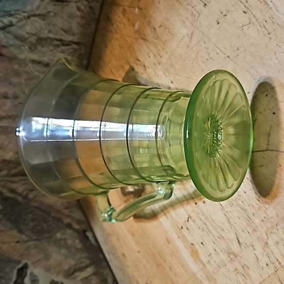 1930 Green Depression Uranium Glass Block Optic Creamer & Sugar - Picture 7 of 15